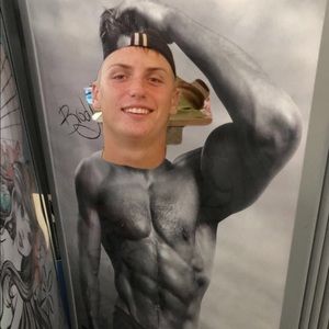 Meet your Posher, Riley